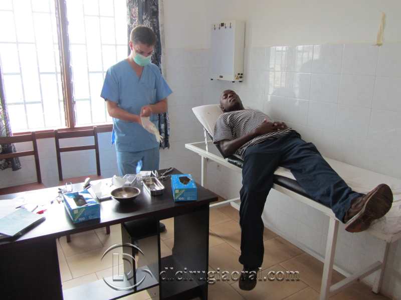 voluntariado odontológico en Camerún
